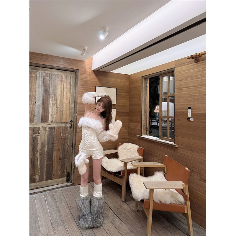 【雪国卡戴珊】法式毛毛圈一字肩性感辣妹抹胸上衣搭显瘦百搭短裤女