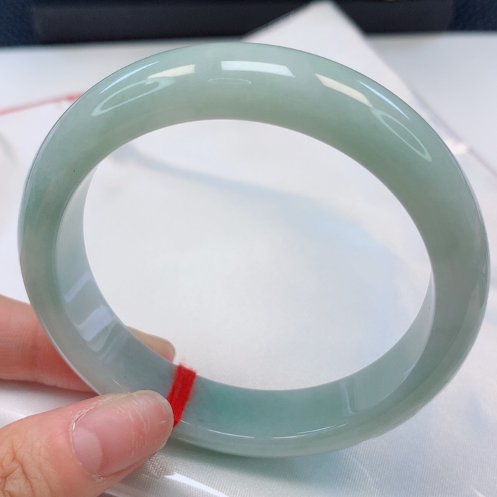 翡翠手镯未镶嵌57圈