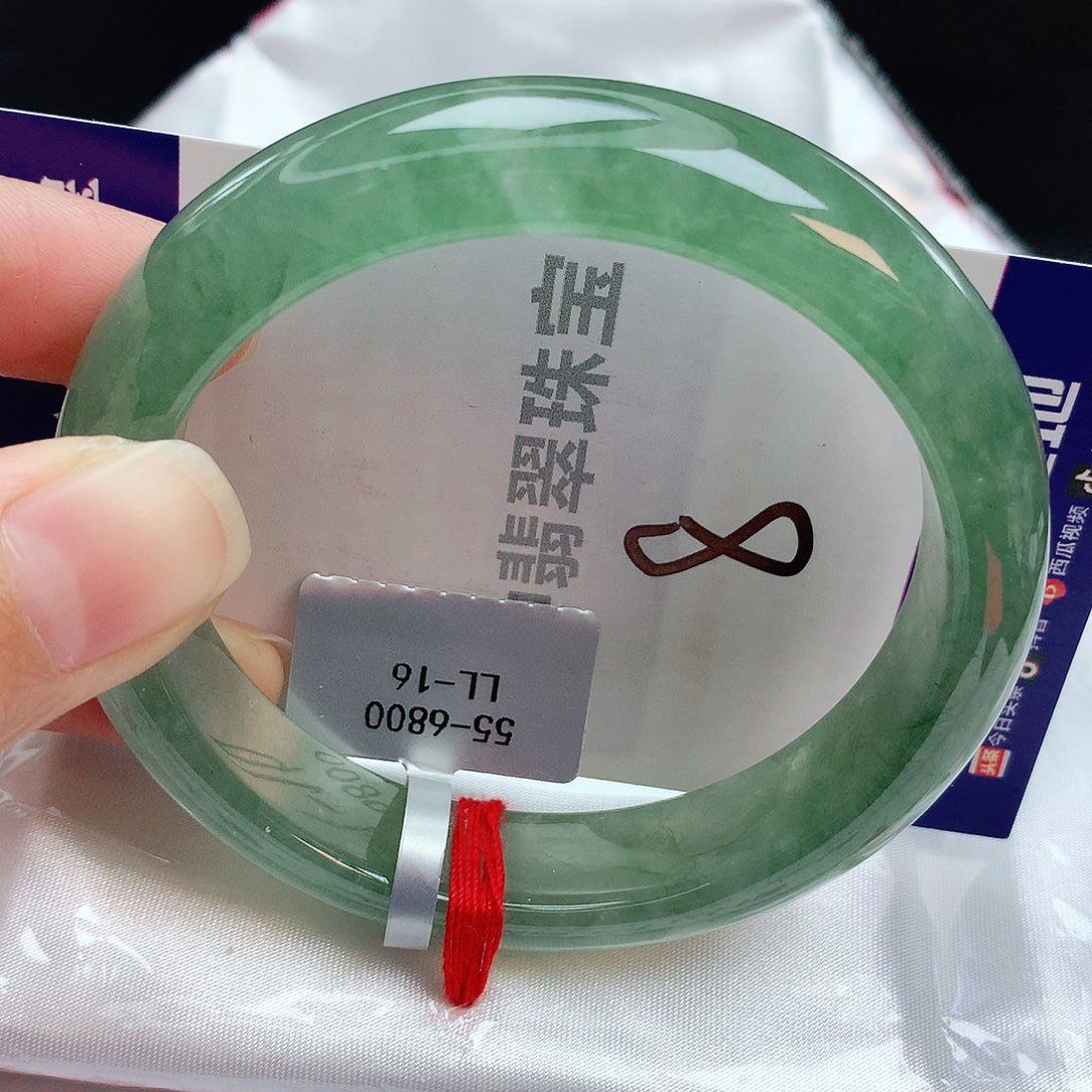 翡翠手镯未镶嵌缅甸天然A货翡翠手镯