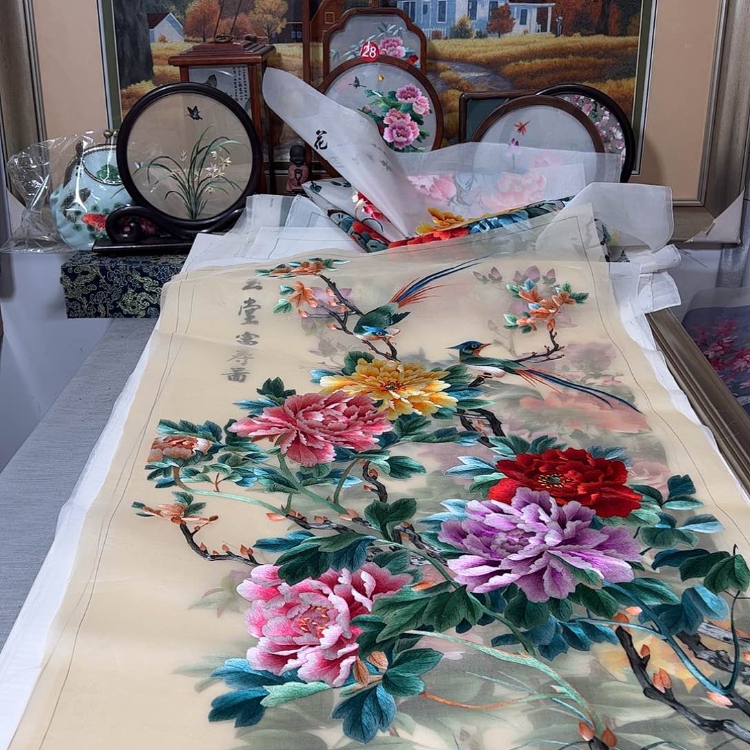 刺绣如****^纯手工刺绣画