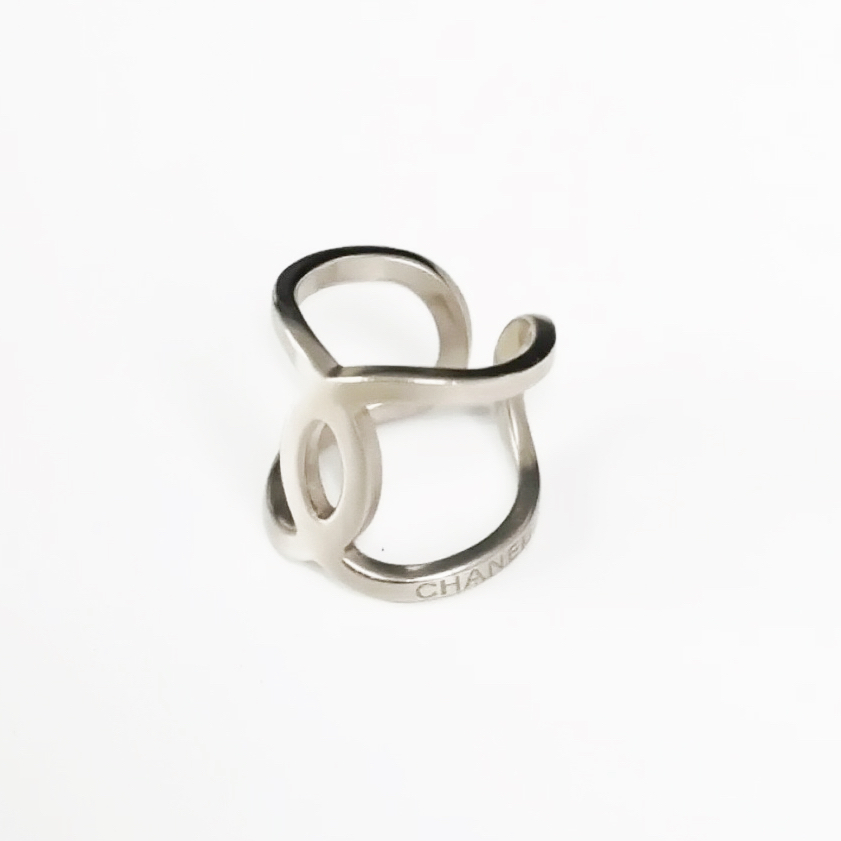 Chanel 银色双C开口戒指