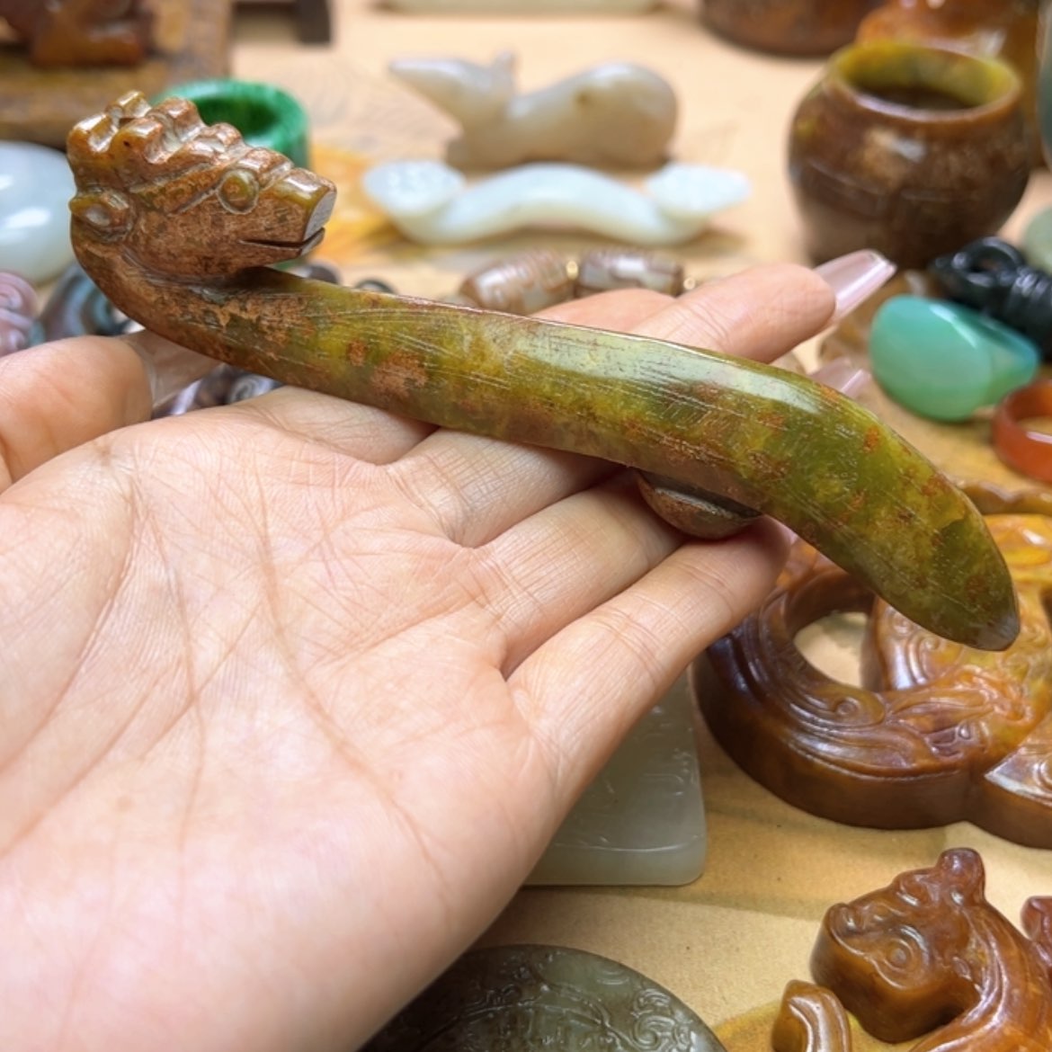 【闪购商品】蛇纹石玉颈饰未镶嵌