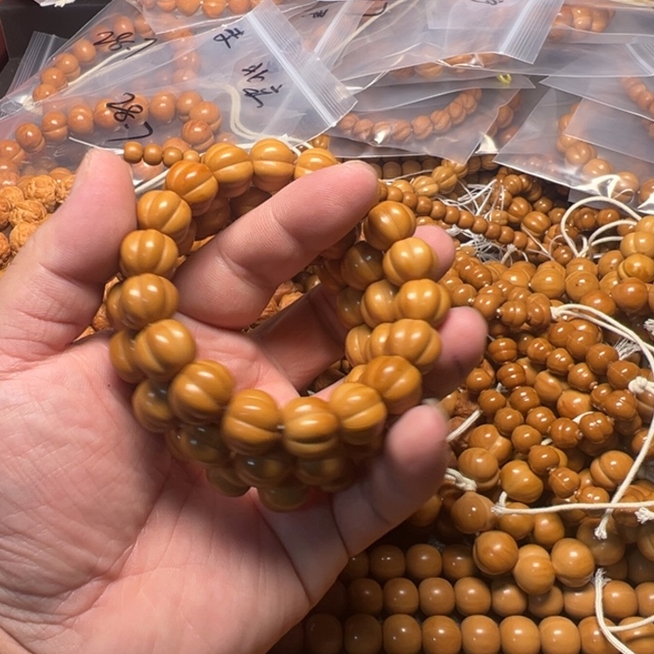 猴头核桃吊坠二等泡芙南瓜手串