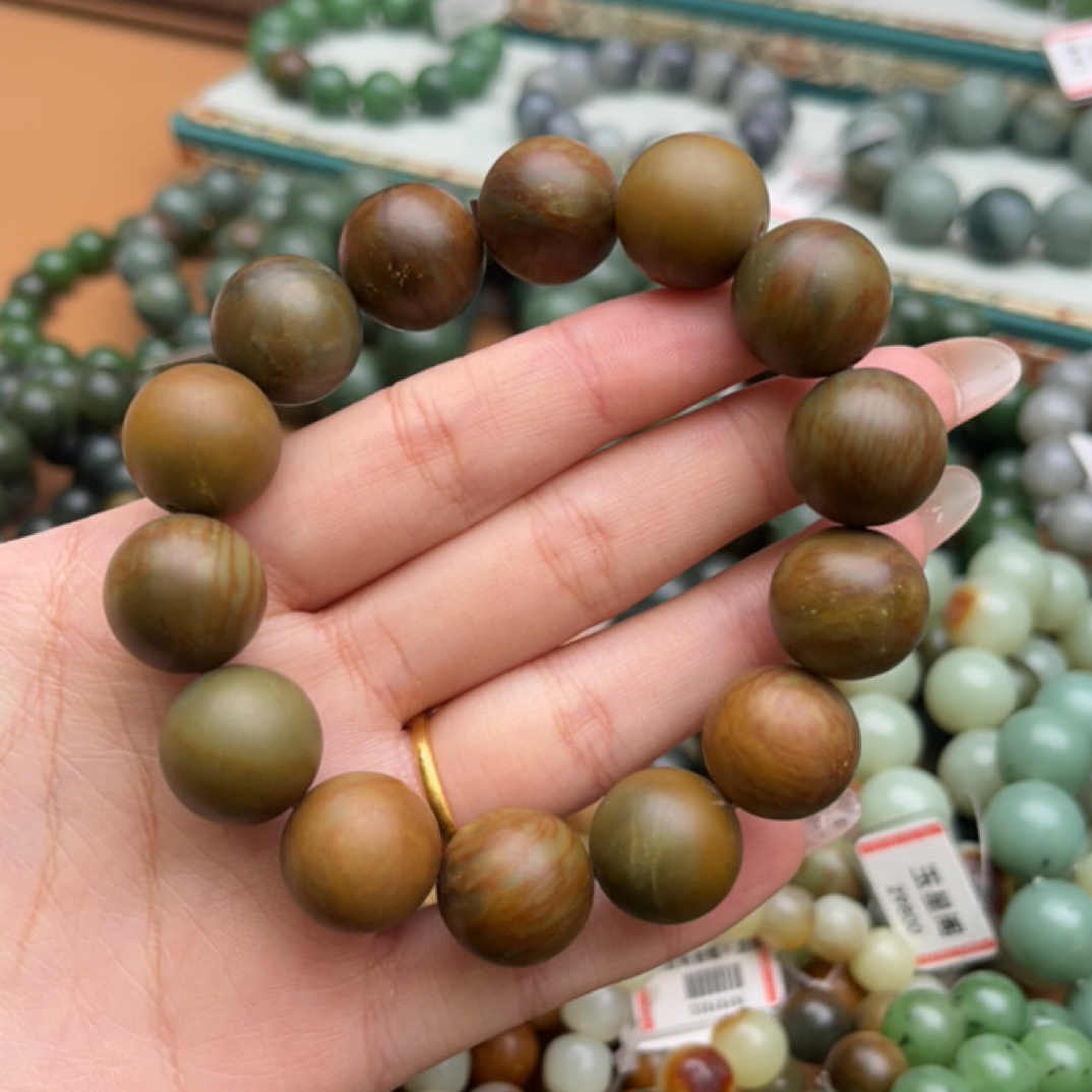 和田玉手串1218d拍一发一