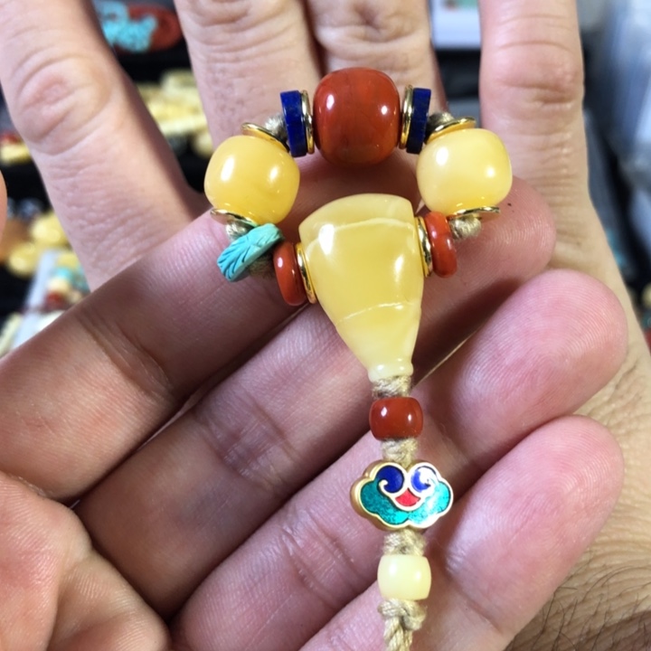 蜜蜡珠宝奇石未镶嵌