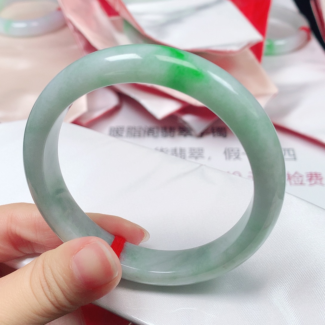 翡翠未镶嵌手镯648
