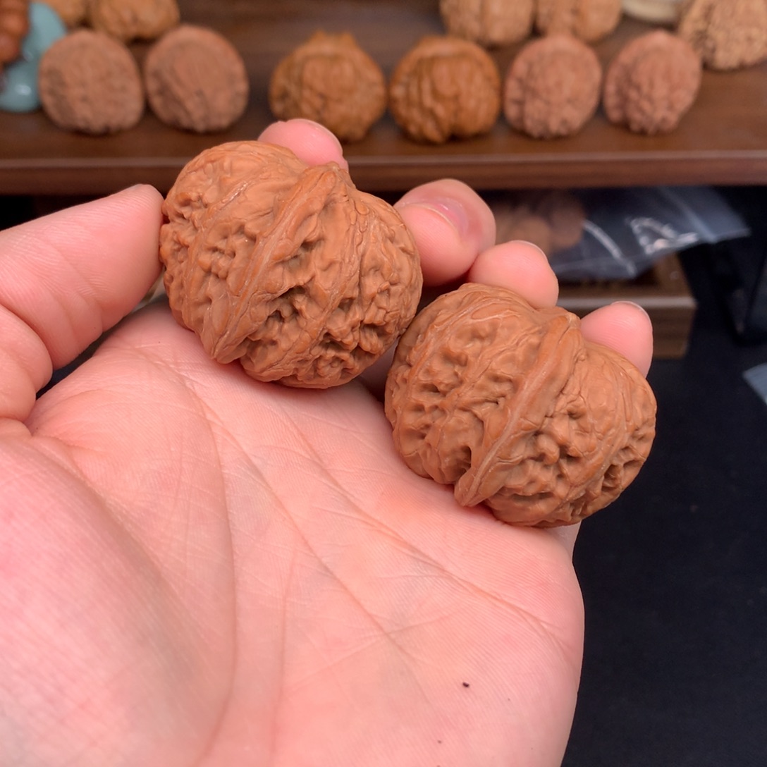 月***麟文玩核桃手串43元宝（小白尖）