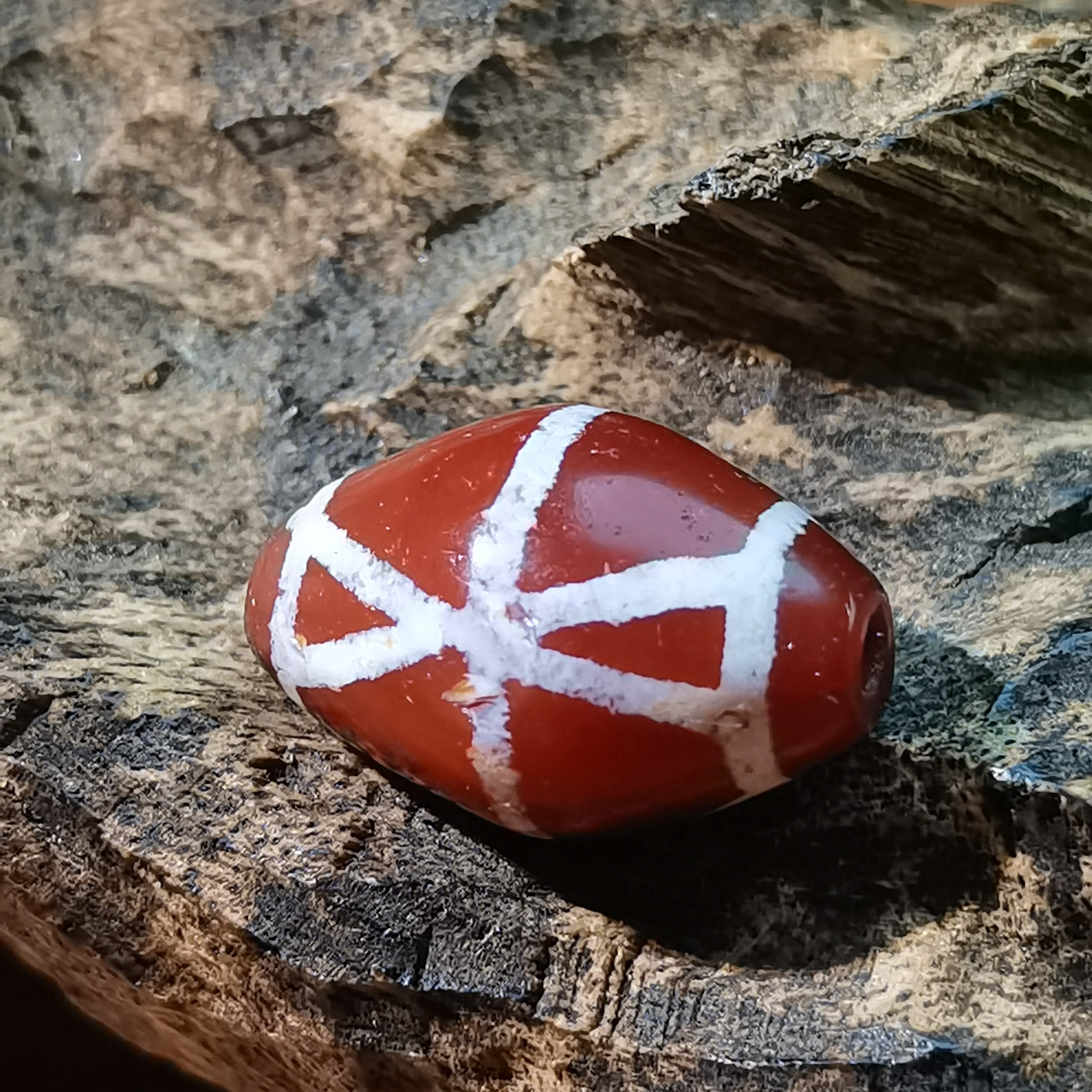 东南亚清末红玉髓法恩斯镶蚀18*12单珠定制款式