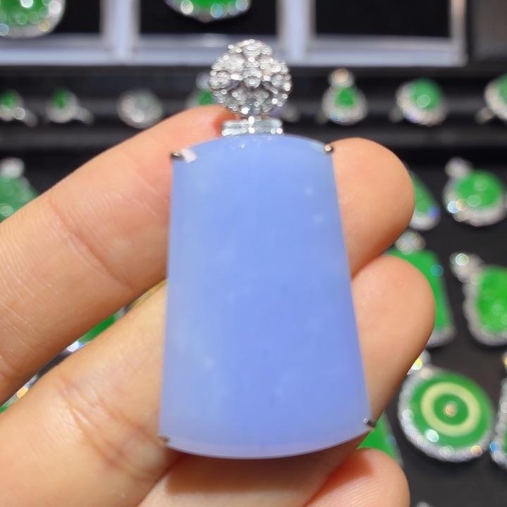 T***e翡翠18K金镶嵌吊坠(不含链)翡翠