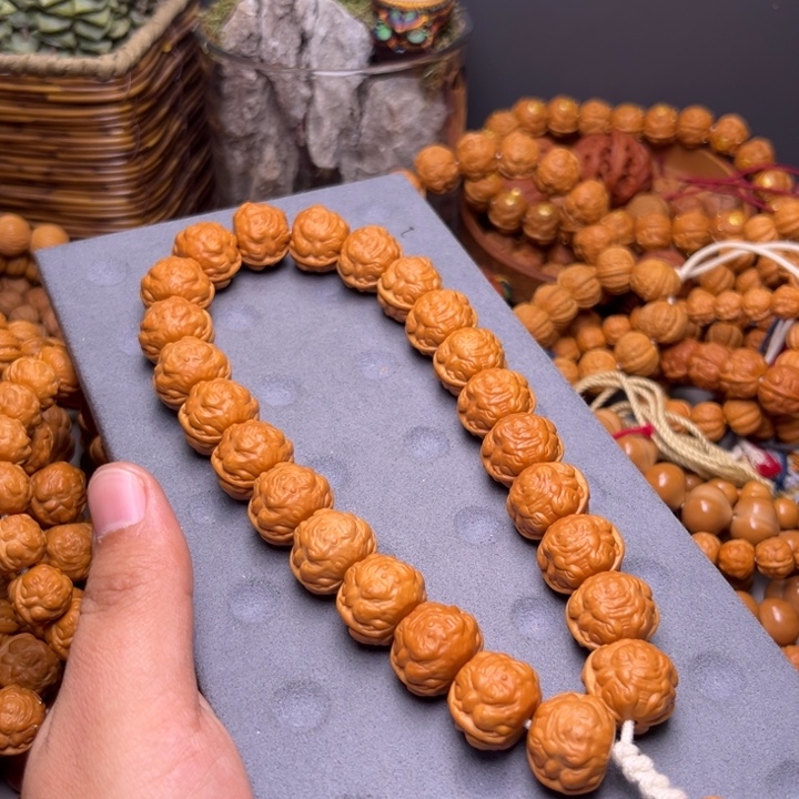 猴头核桃吊坠1.6蟾王手持