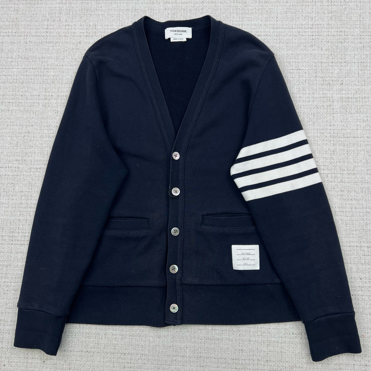 99新 THOMBROWNE 经典四条纹V领排扣针织开衫外套/2编号7573