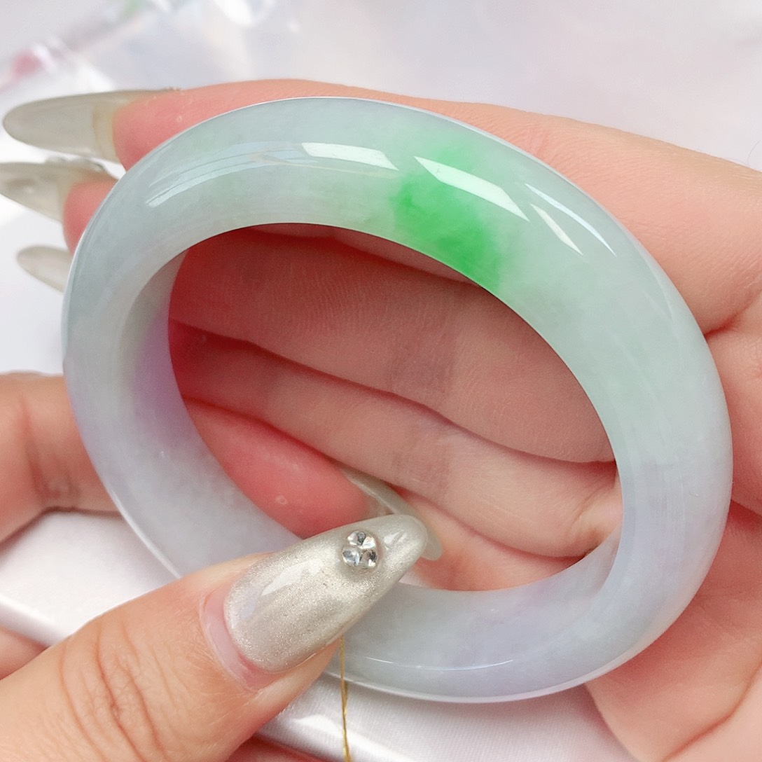 翡翠手镯未镶嵌抖音913