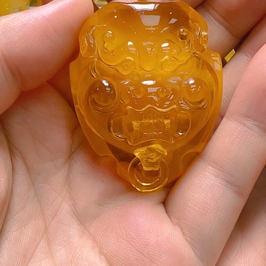 未镶嵌琥珀珠宝奇石
