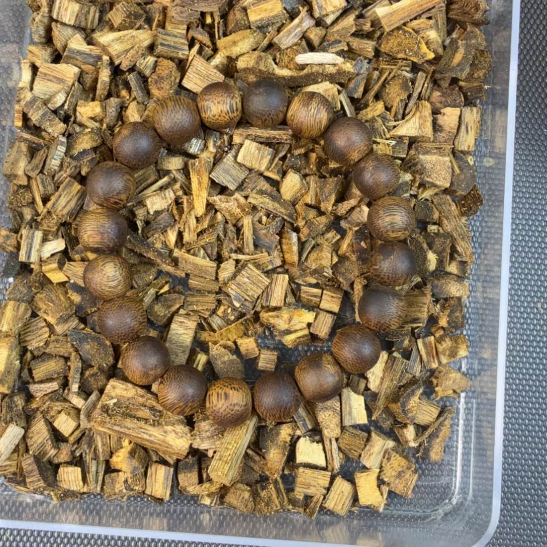 沉香沉香碎屑花果清香