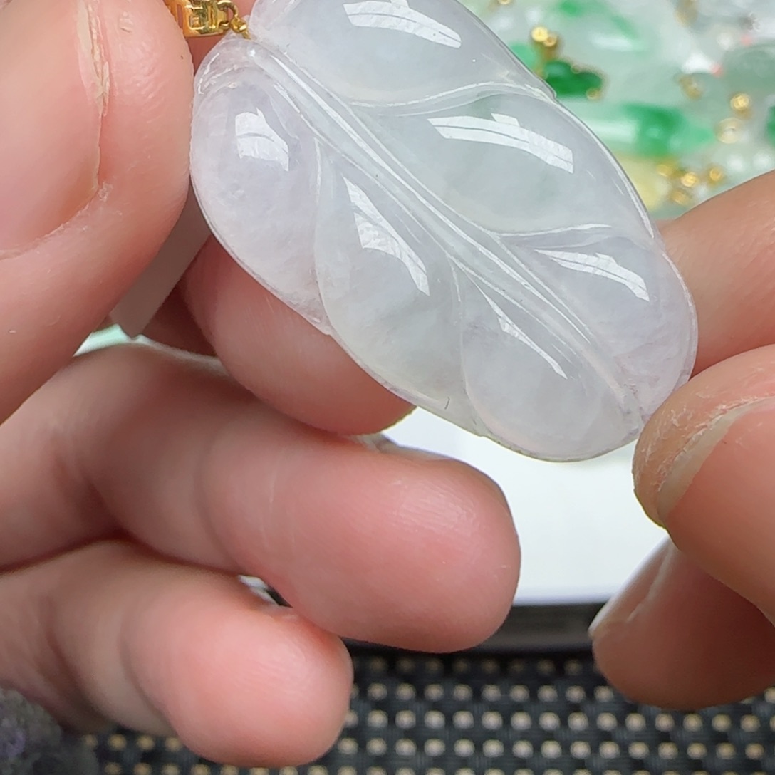 【闪购商品】翡翠颈饰18K金镶嵌冰叶