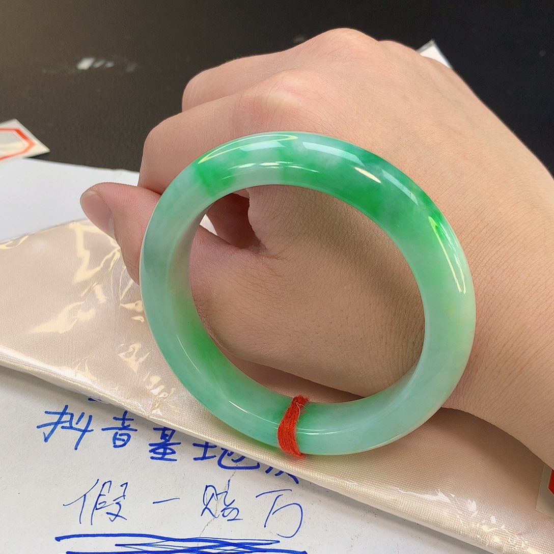 翡翠手镯未镶嵌054缅甸天然翡翠A货