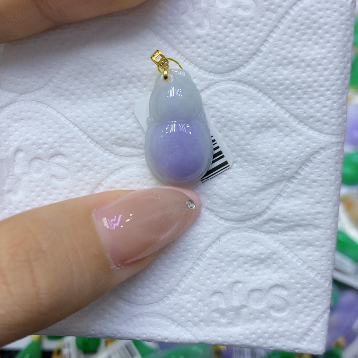 颈饰18K金镶嵌翡翠