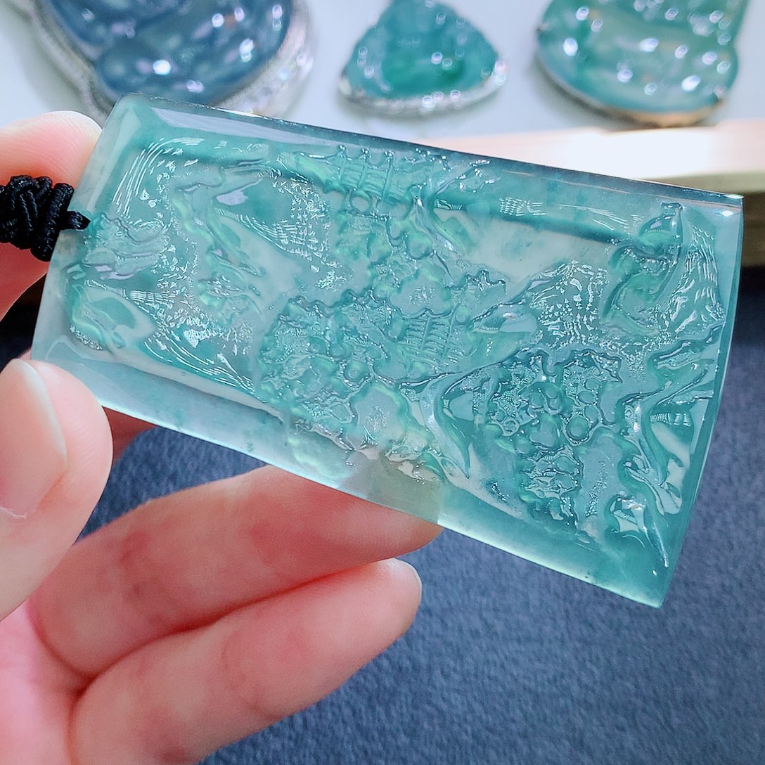 翡翠未镶嵌颈饰翡翠