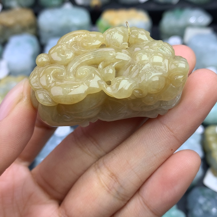 翡翠颈饰未镶嵌天然缅甸翡翠