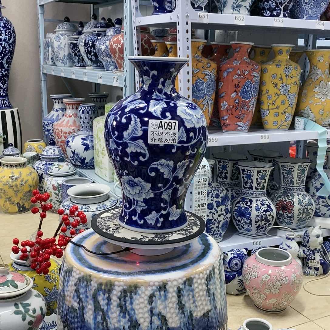 【闪购商品】摆件微瑕鱼尾瓶瓷器………………………………