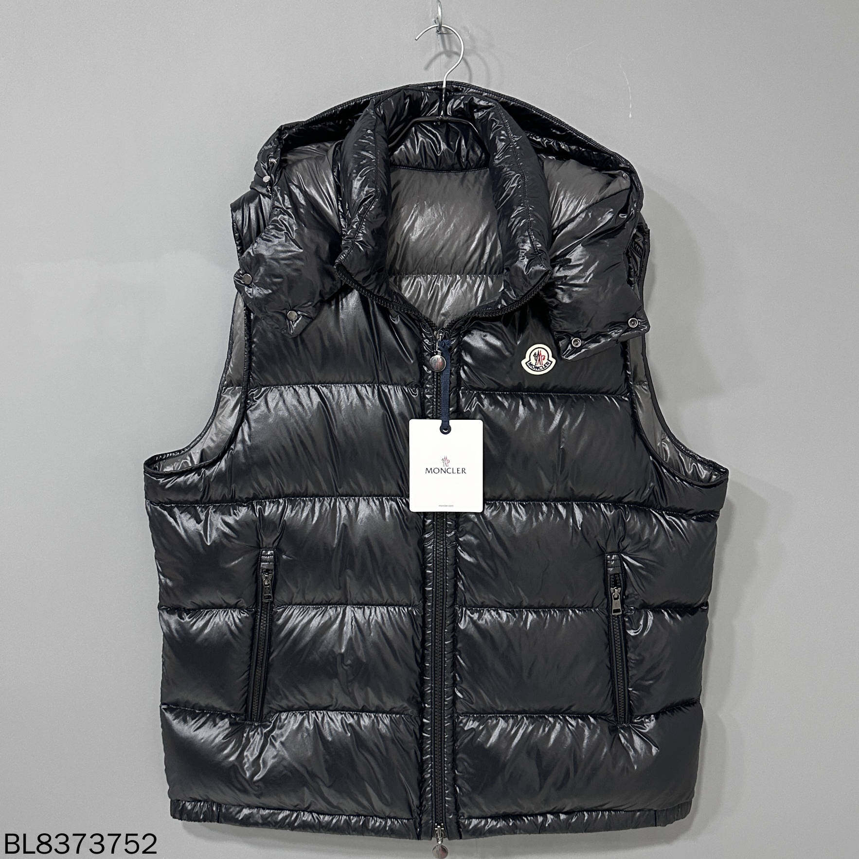 未使用 MONCLER bormes黑色连帽羽绒马甲/7码/73752