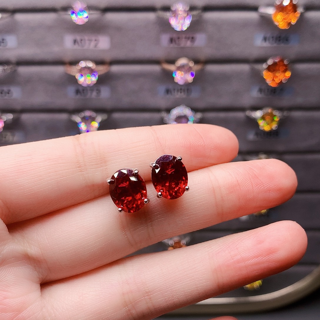 香***叶耳钉银S925镶嵌红宝石