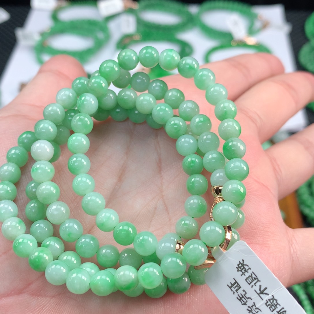 翡翠手链未镶嵌翡翠