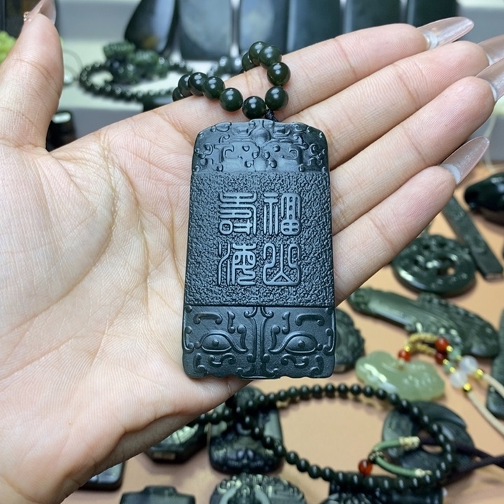 和田玉（青玉）颈饰未镶嵌海*