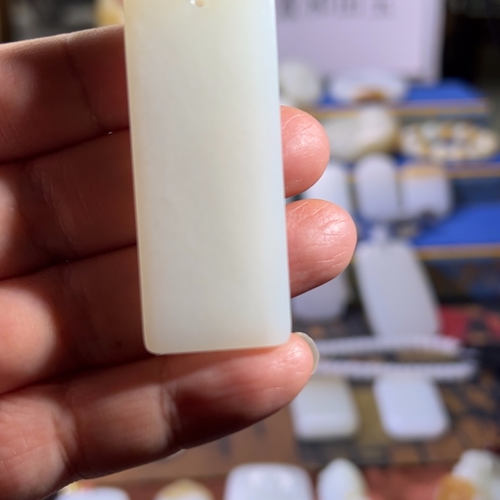 8***台和田玉（糖玉）未镶嵌挂件