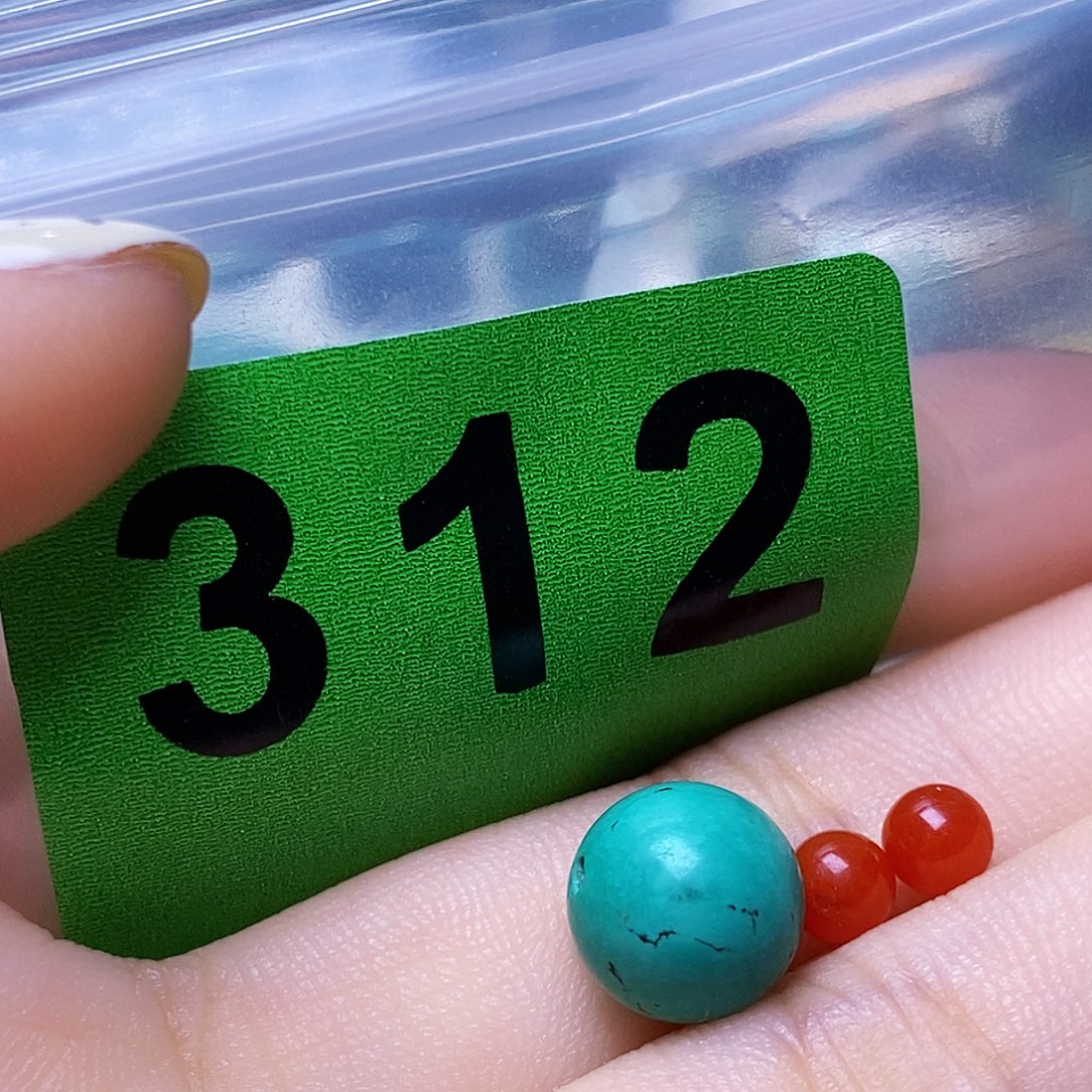 未镶嵌南红玛瑙珠宝奇石