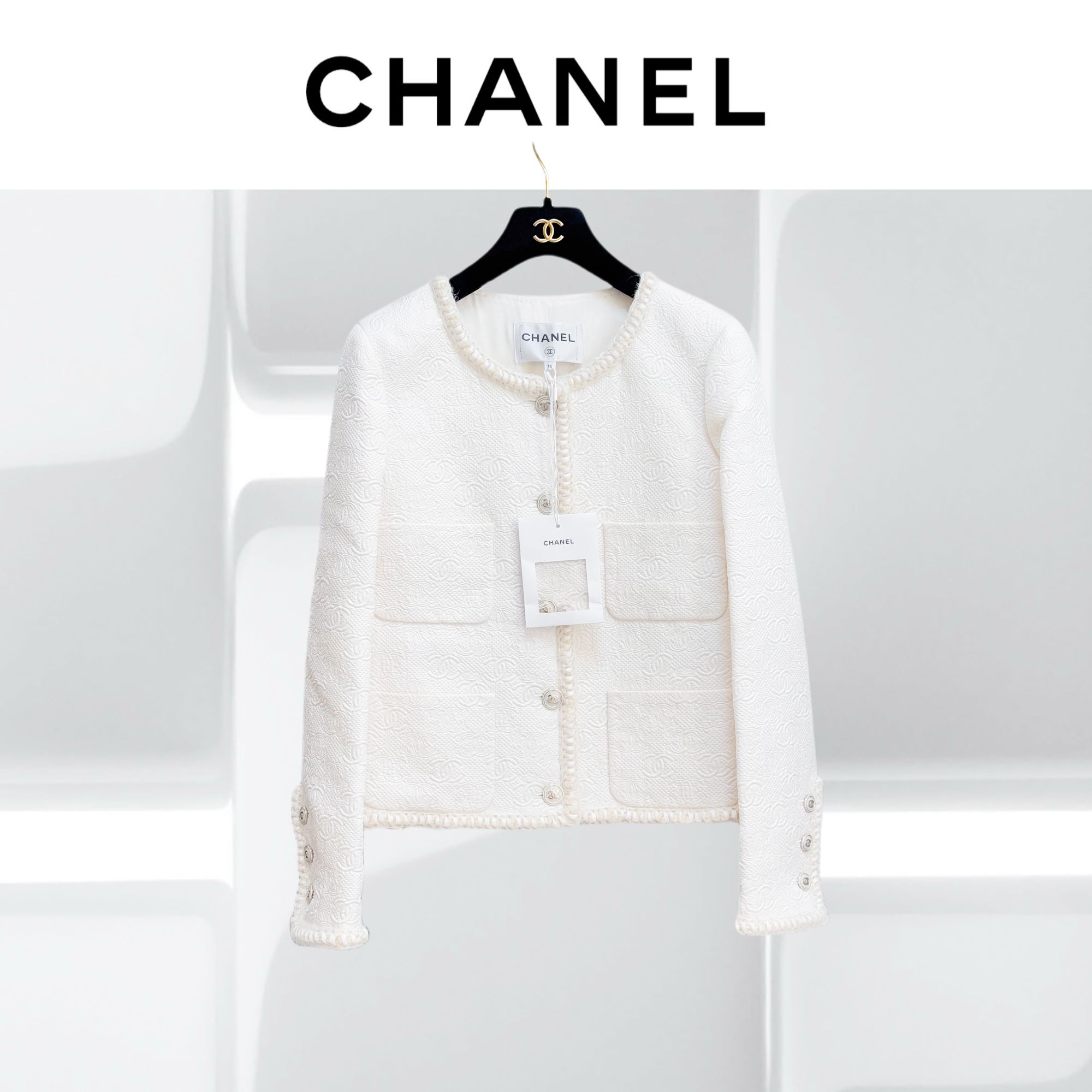 99新 Chanel/香奈儿  36码21A爆款白月光浮雕外套