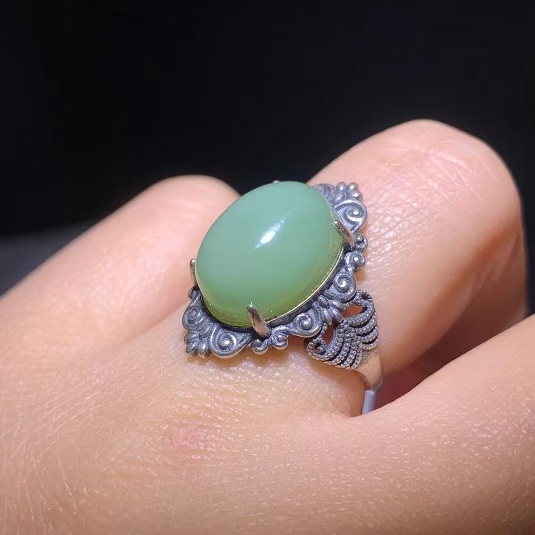 喜儿珠宝碧玉粉青蛋面开口戒指复古款