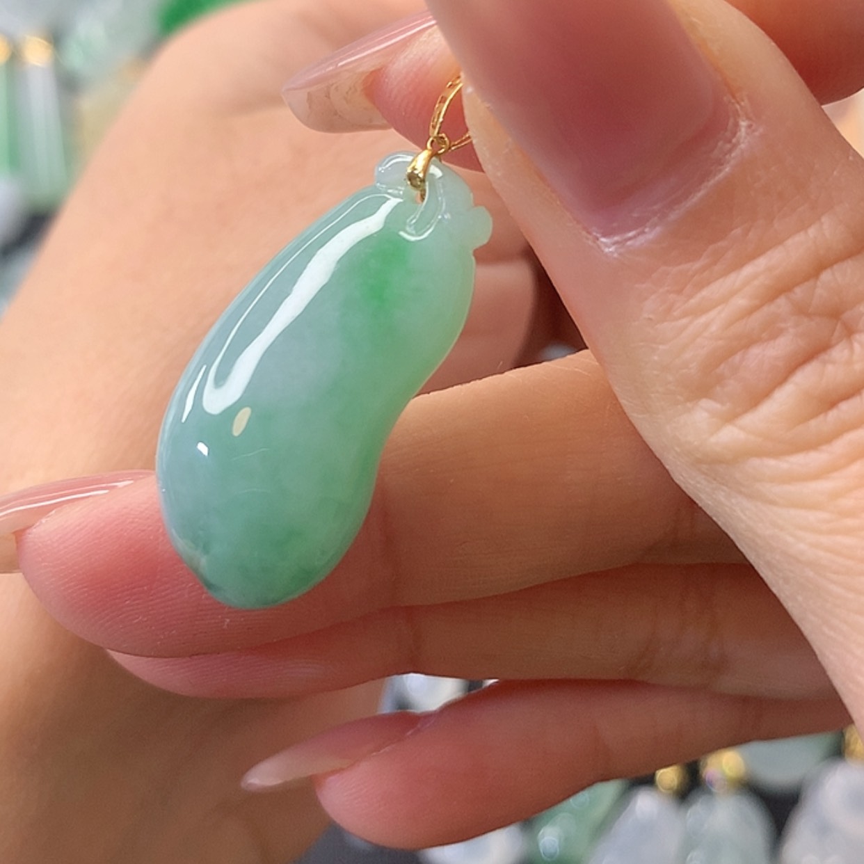 【闪购商品】翡翠吊坠(不含链)18K金镶嵌