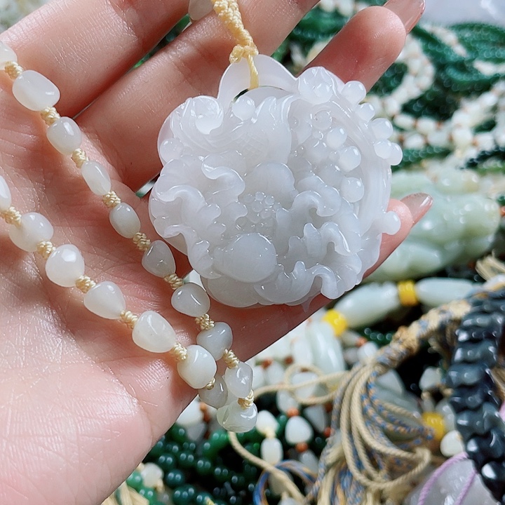 颈饰未镶嵌和田玉