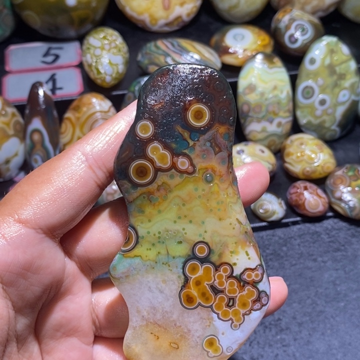 玛瑙/玉髓未镶嵌珠宝半成品132