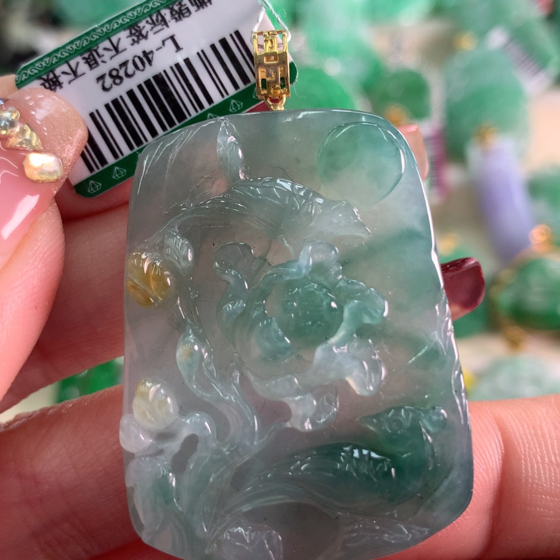 翡翠吊坠(不含链)18K金镶嵌