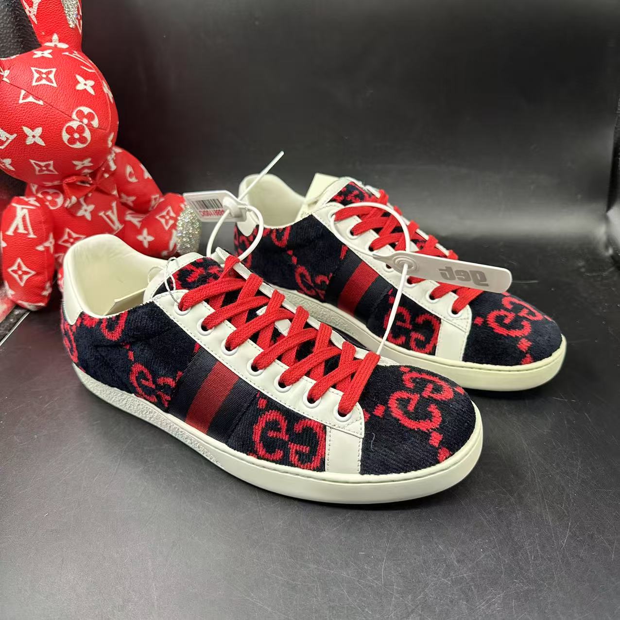 95新 GUCCI/古驰 【聚星优选】白红毛绒外里板鞋39欧码ddm1926