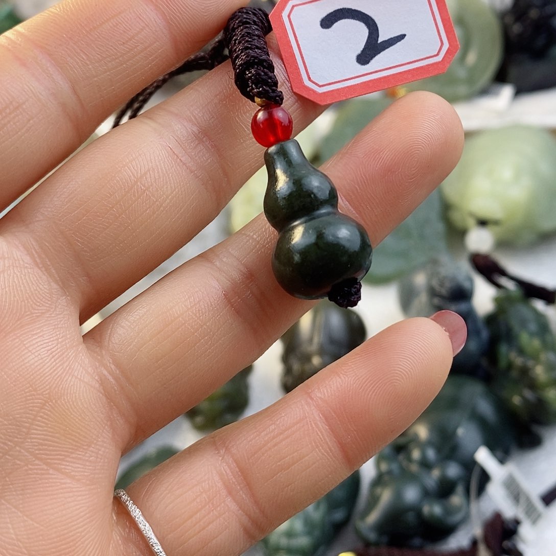 和田玉（糖玉）颈饰未镶嵌