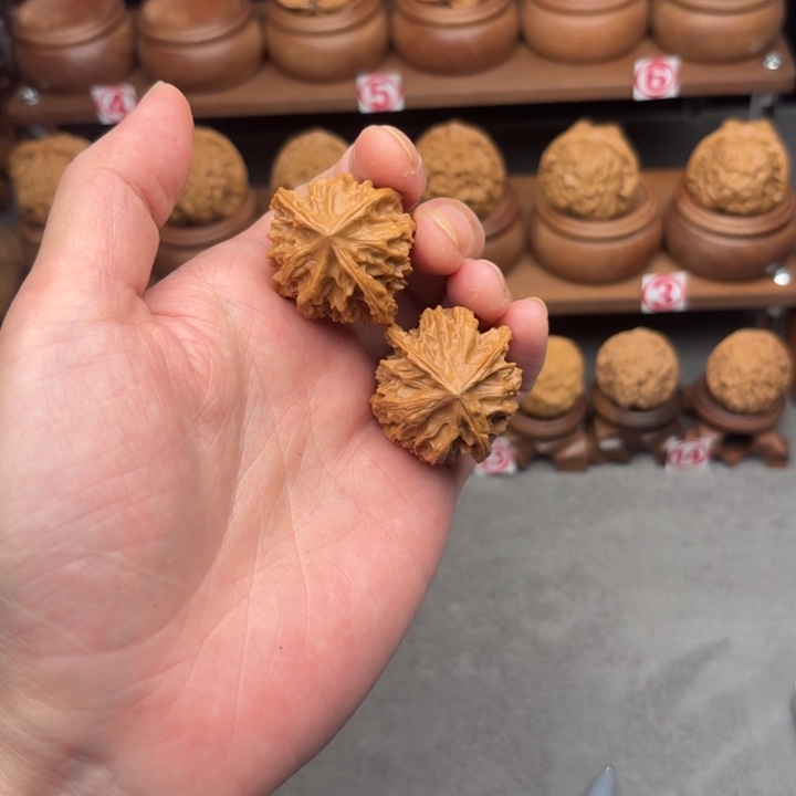 文玩核桃吊坠三棱2