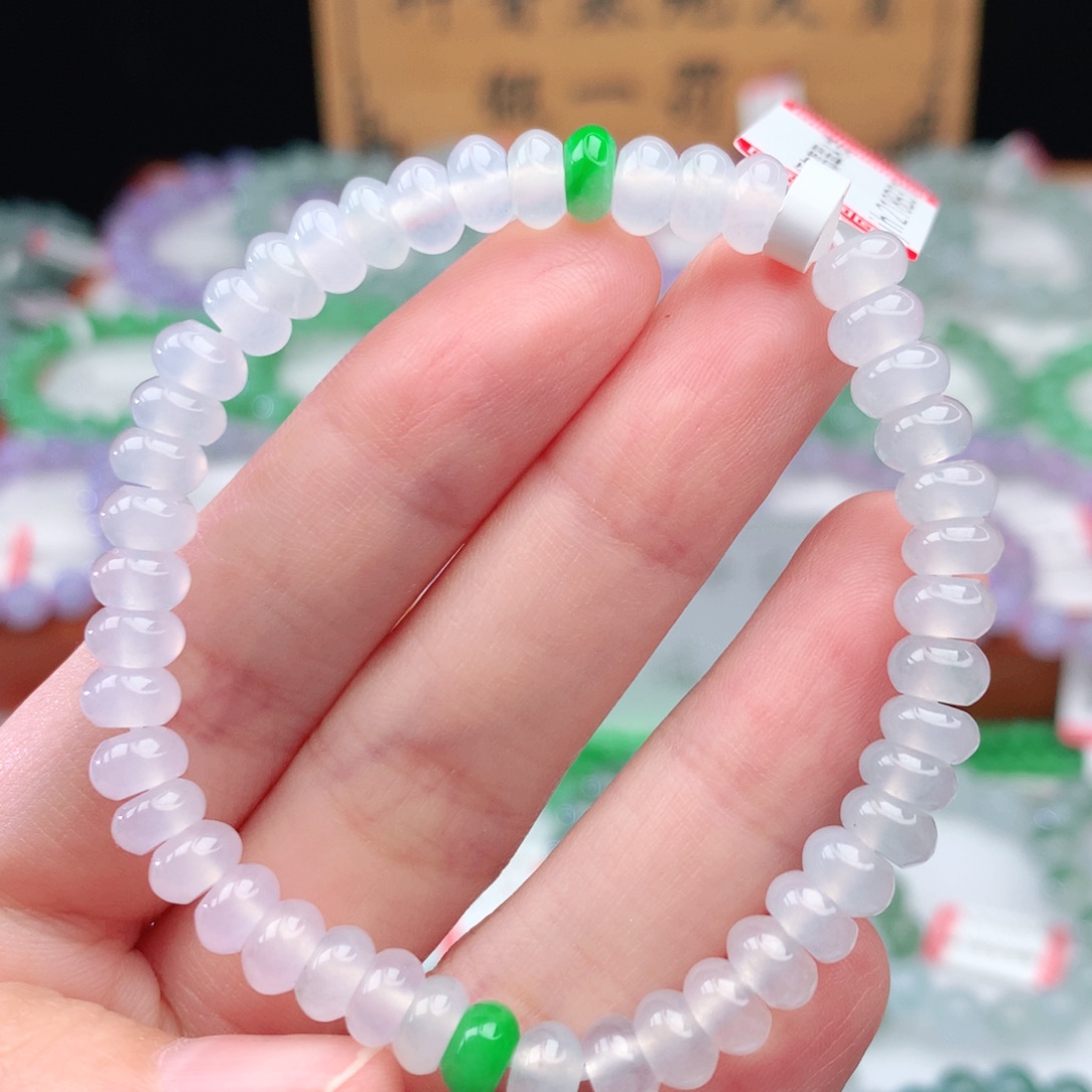 翡翠手链未镶嵌翡翠