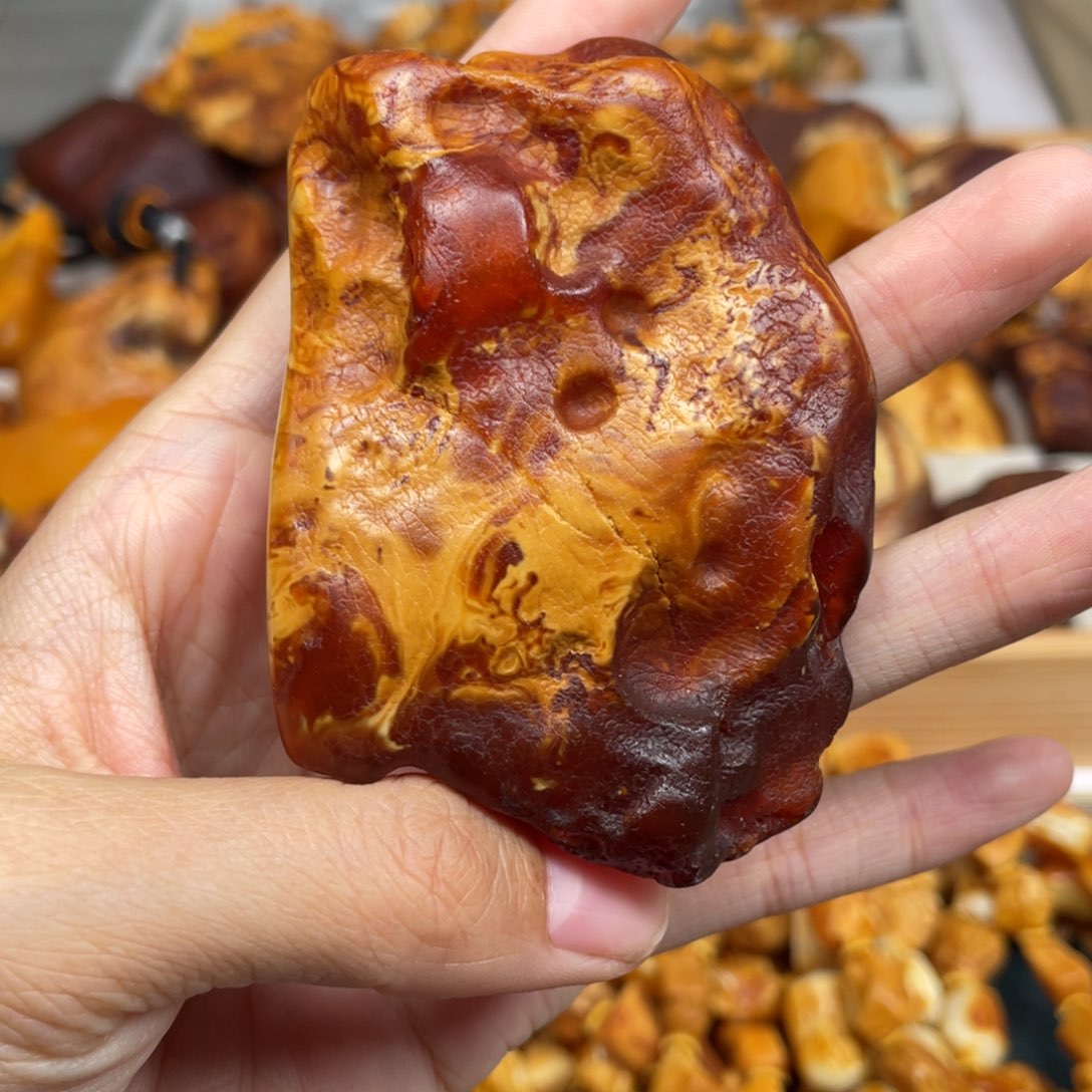 琥珀珠宝奇石未镶嵌