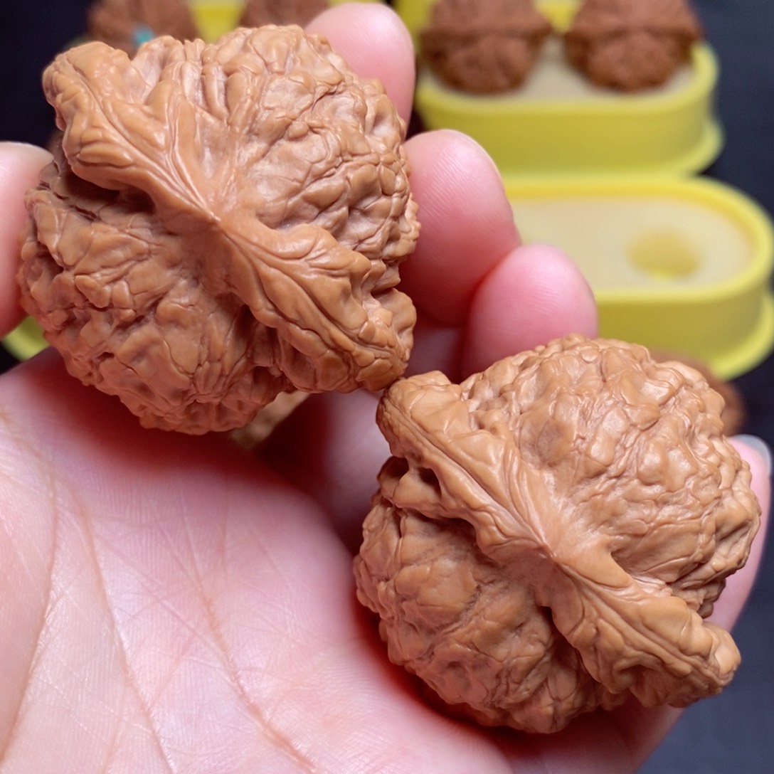 文玩核桃吊坠龙鼎