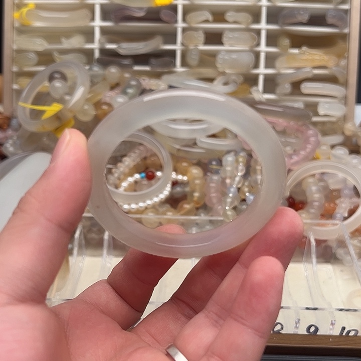 玛瑙/玉髓未镶嵌手镯56.6圈口出单号运费10不退