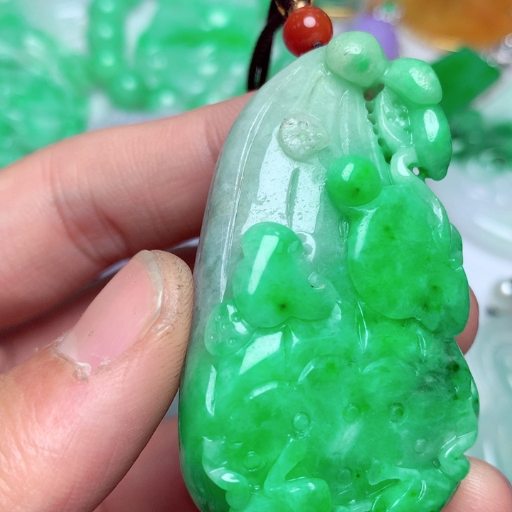 翡翠吊坠(不含链)未镶嵌