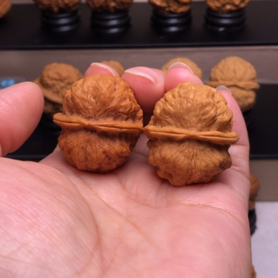 文玩核桃把件龙鳞舍利疙瘩包9