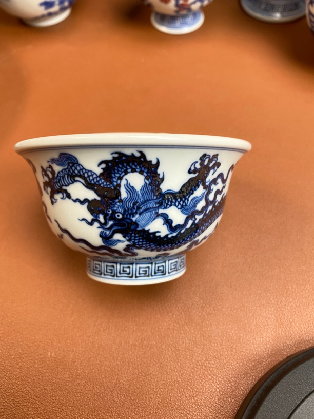 觅瓷山房 仿明龙纹压手杯