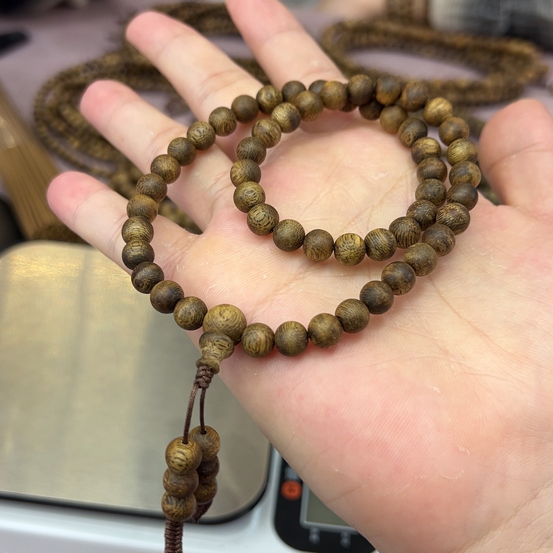 饭****沉香沉香碎屑0.7规格双圈8克