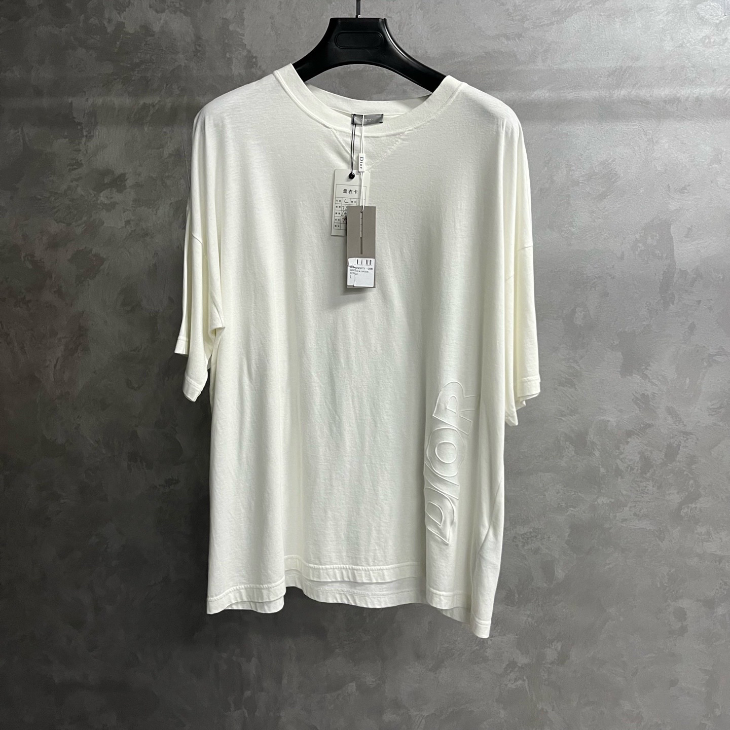 未使用 DIOR/迪奥 白色浮雕刺绣图案logo短袖/l码