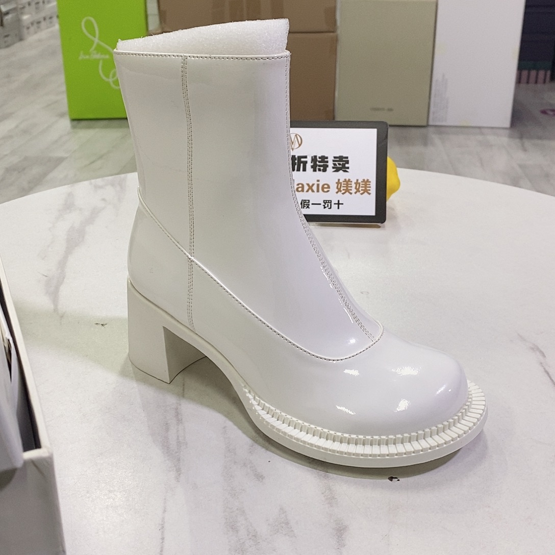 品牌女鞋孤品，以直播间为准，尺码36