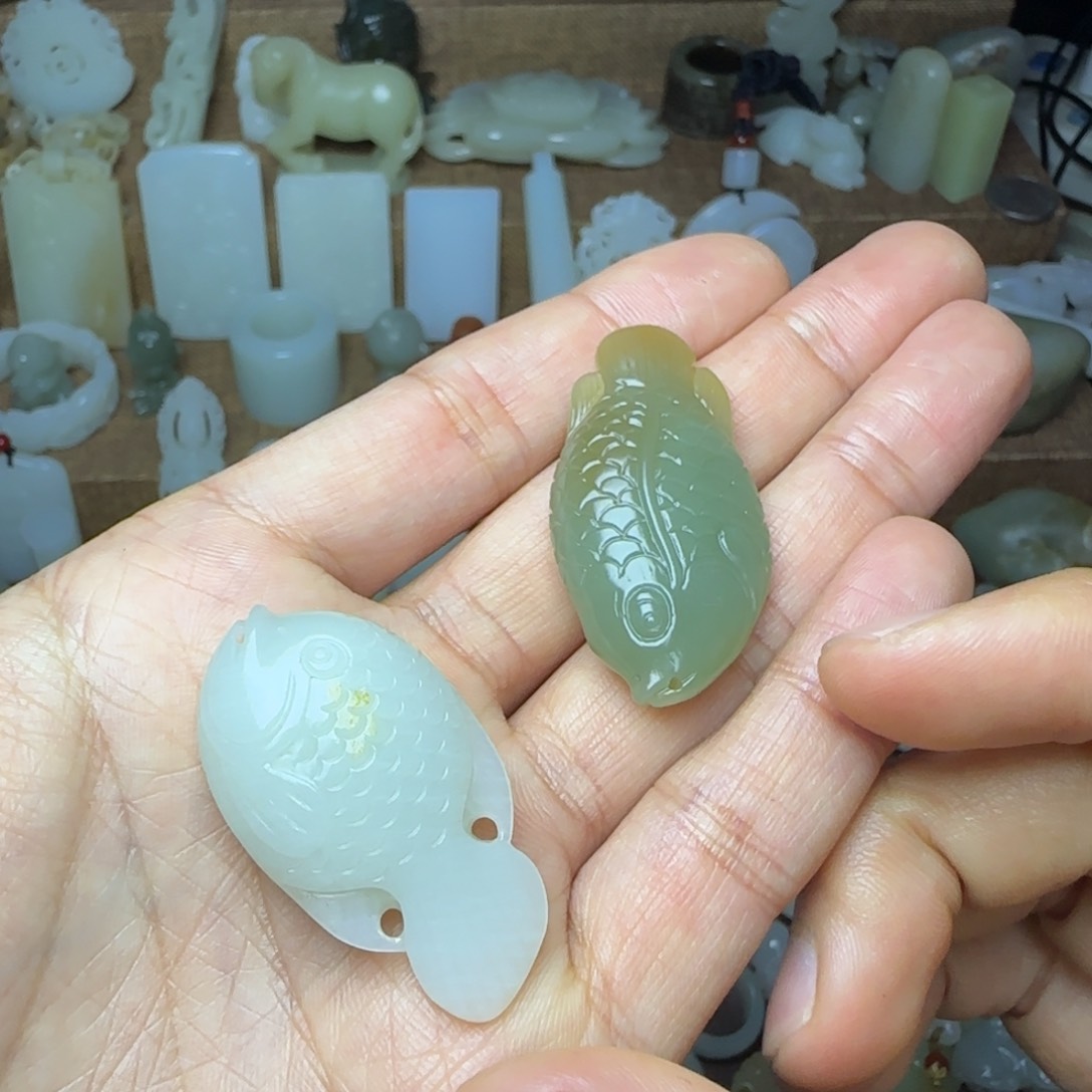 和田玉挂件未镶嵌?**宙